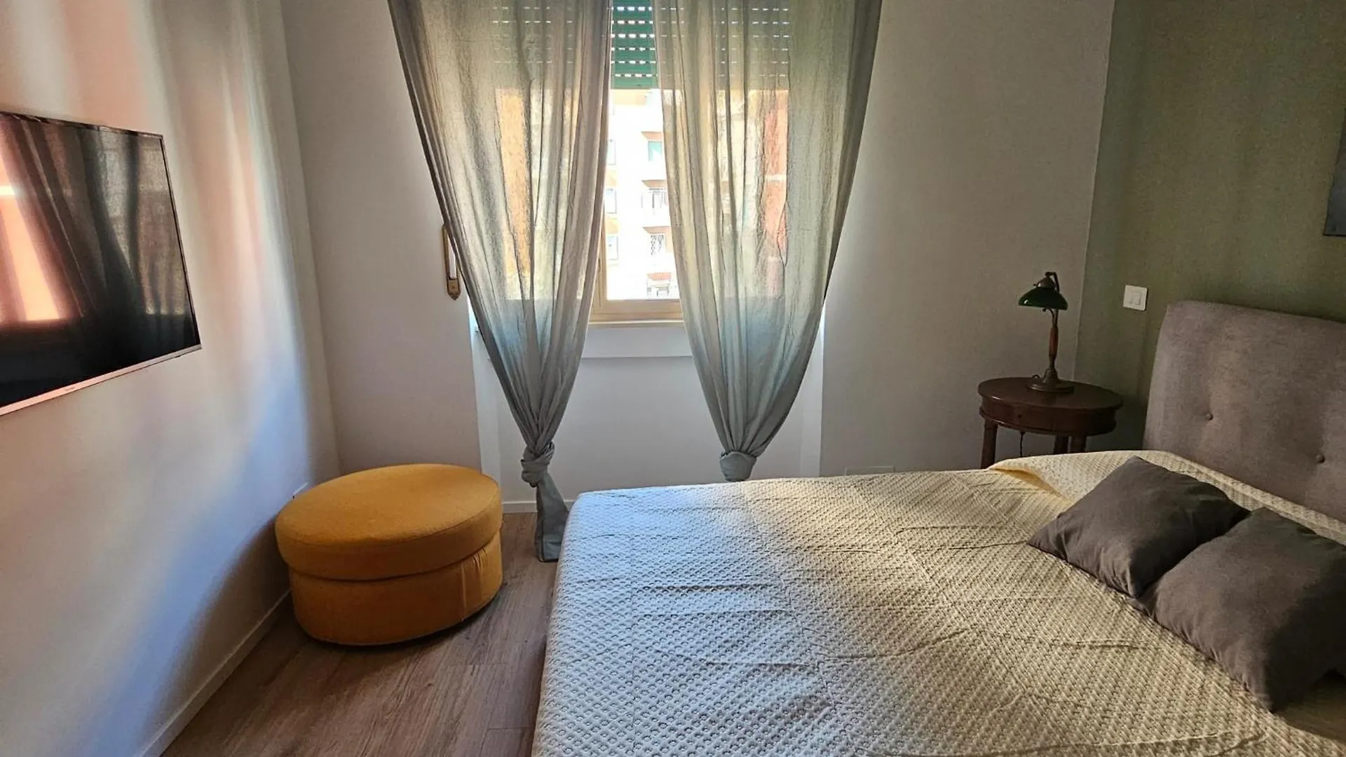Atelier Vaticano Rome 0*,